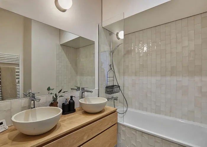 Coru - 3 A Halles * Paříž